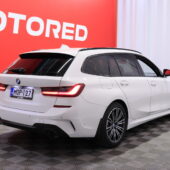 BMW - 330 - G21 Touring 330e xDrive A M Sport // Harman/Kardon / Koukku / Comfort Access / Kamera / Muistipenkki / - Farmari