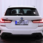 BMW - 330 - G21 Touring 330e xDrive A M Sport // Harman/Kardon / Koukku / Comfort Access / Kamera / Muistipenkki / - Farmari