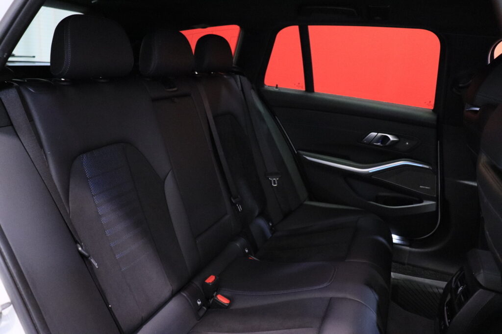 tuotekuva-BMW-330-MOP-127-2026-04-08-150605-30 tuotekuva-BMW-330-MOP-127-2026-04-08-150605-30