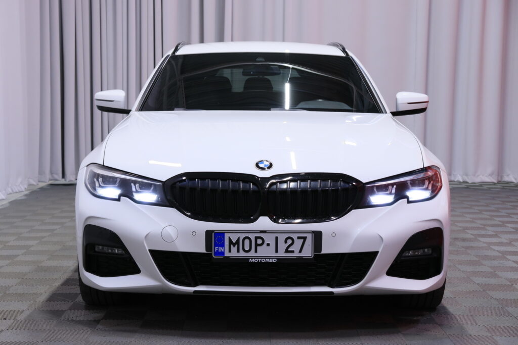 BMW - 330 - G21 Touring 330e xDrive A M Sport // Harman/Kardon / Koukku / Comfort Access / Kamera / Muistipenkki / BMW - 330 - G21 Touring 330e xDrive A M Sport // Harman/Kardon / Koukku / Comfort Access / Kamera / Muistipenkki / - Farmari