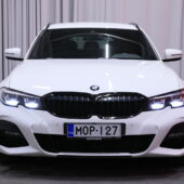 BMW - 330 - G21 Touring 330e xDrive A M Sport // Harman/Kardon / Koukku / Comfort Access / Kamera / Muistipenkki / - Farmari