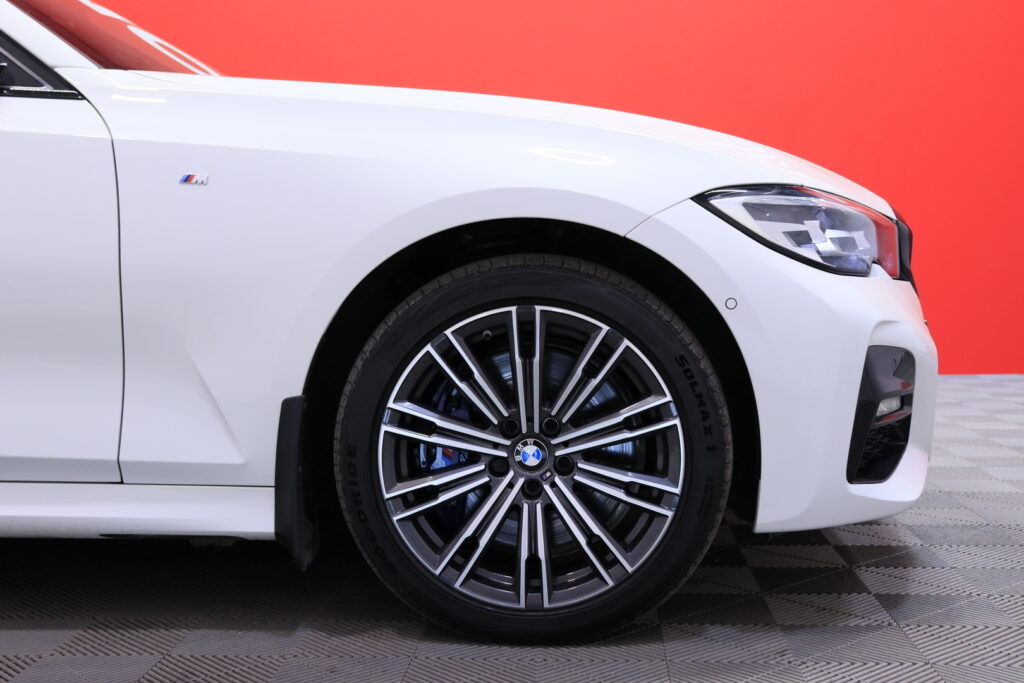 BMW - 330 - G21 Touring 330e xDrive A M Sport // Harman/Kardon / Koukku / Comfort Access / Kamera / Muistipenkki / BMW - 330 - G21 Touring 330e xDrive A M Sport // Harman/Kardon / Koukku / Comfort Access / Kamera / Muistipenkki / - Farmari