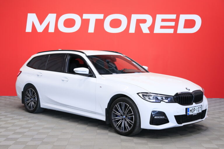 BMW - 330 - G21 Touring 330e xDrive A M Sport // Harman/Kardon / Koukku / Comfort Access / Kamera / Muistipenkki / - Farmari