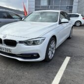 BMW - 330 - F30 Sedan 330e A Business Sport // Sport Line / Sporttipenkit / ACC / Prof.Navi / H&K / HUD / Comfort access / Kamera - Sedan