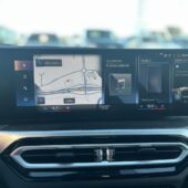 BMW - 330 - G21 Touring 330e xDrive A Charged Edition M Sport Pro LCI // M-istuimet / H&K / Panorama / HUD / ACC // - Farmari