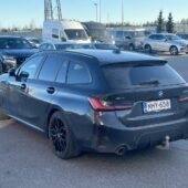 BMW - 330 - G21 Touring 330e xDrive A Charged Edition M Sport Pro LCI // M-istuimet / H&K / Panorama / HUD / ACC // - Farmari
