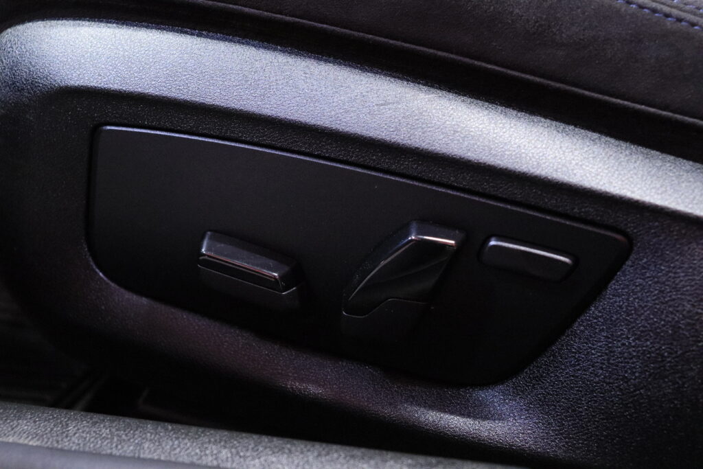 BMW - 520 - G30 Sedan 520d A M Sport / Prof. Navi / Hifit / Kamera / Sporttipenkit / LED / BMW - 520 - G30 Sedan 520d A M Sport / Prof. Navi / Hifit / Kamera / Sporttipenkit / LED / - Sedan