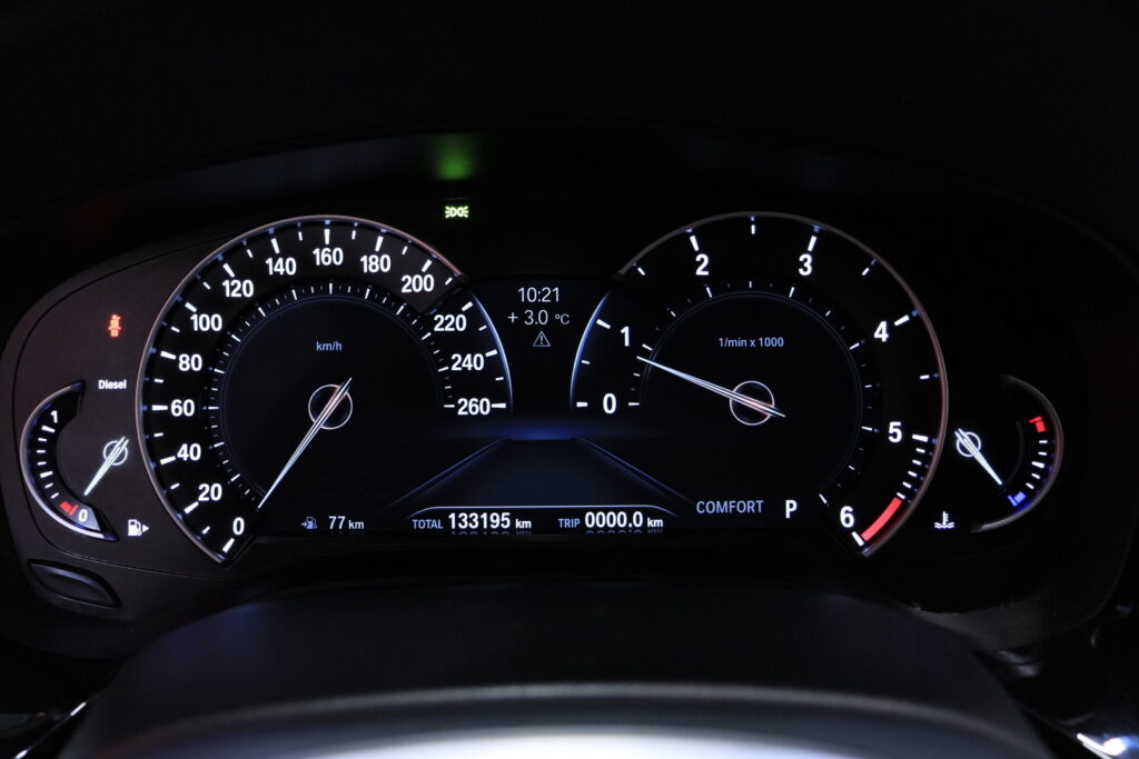 tuotekuva-BMW-520-FOJ-289-2026-04-02-154005-19 tuotekuva-BMW-520-FOJ-289-2026-04-02-154005-19