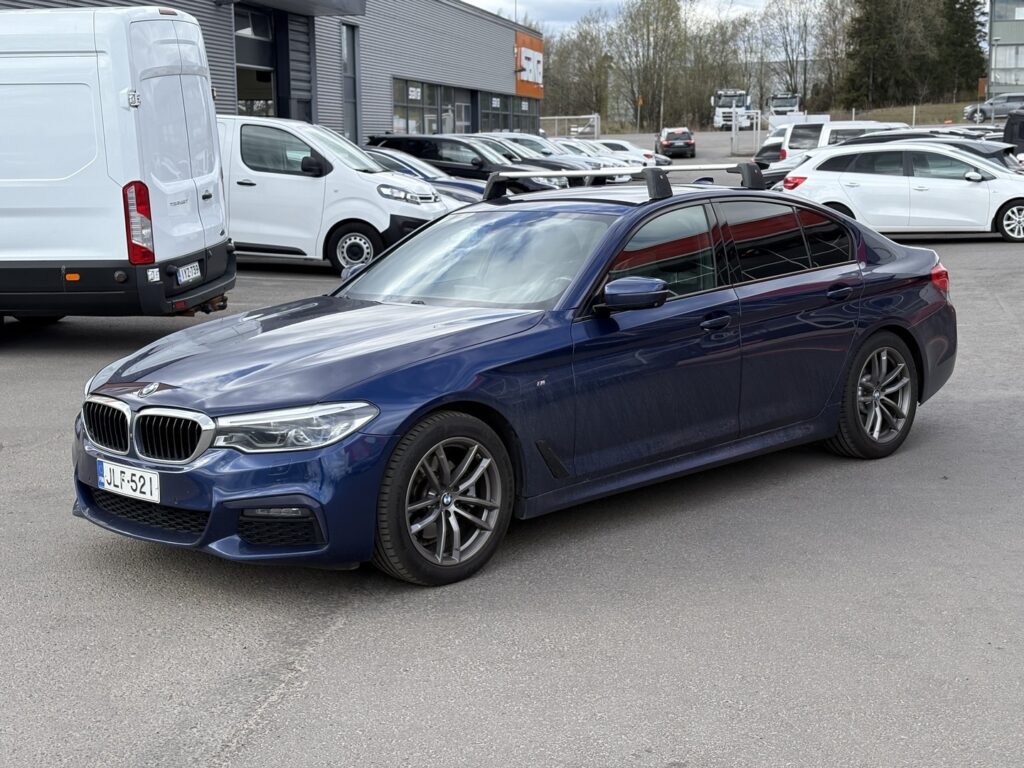 BMW - 520 - G30 Sedan 520d A xDrive Business Comfort BMW - 520 - G30 Sedan 520d A xDrive Business Comfort - Sedan
