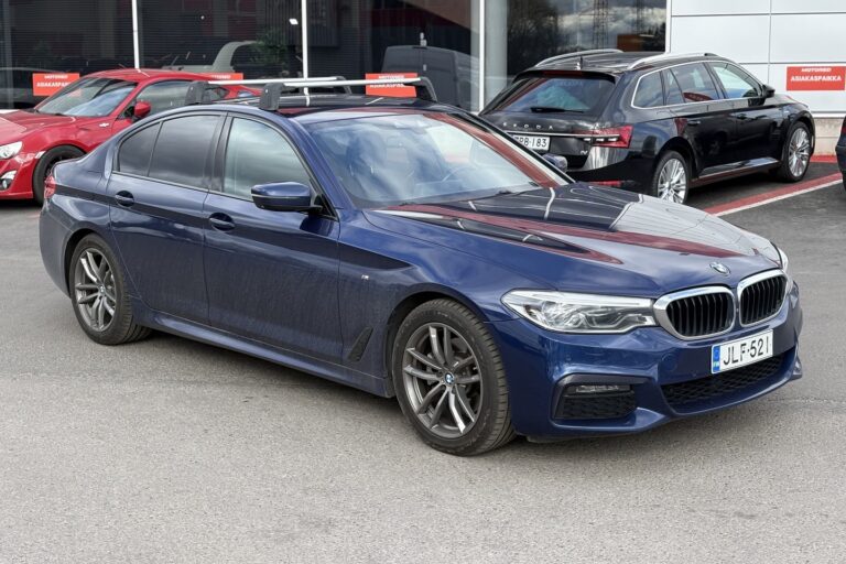 BMW - 520 - G30 Sedan 520d A xDrive Business Comfort - Sedan