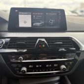 BMW - 520 - G30 Sedan 520d A xDrive Business Comfort - Sedan