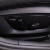 BMW - 520 - G31 Touring 520d A xDrive Business // Vakionopeudensäädin / Pysäköintiavustin / P. Kamera / Vetokoukku / 2x renkaat // - Farmari