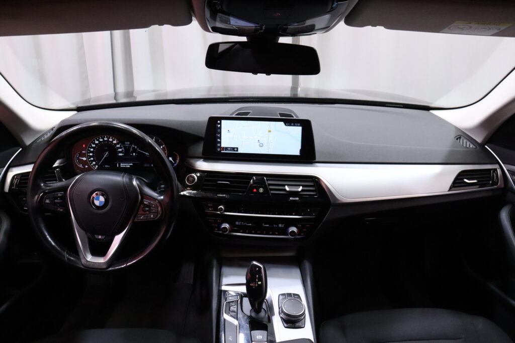 tuotekuva-BMW-520-YKO-129-2026-04-08-112008-15 tuotekuva-BMW-520-YKO-129-2026-04-08-112008-15