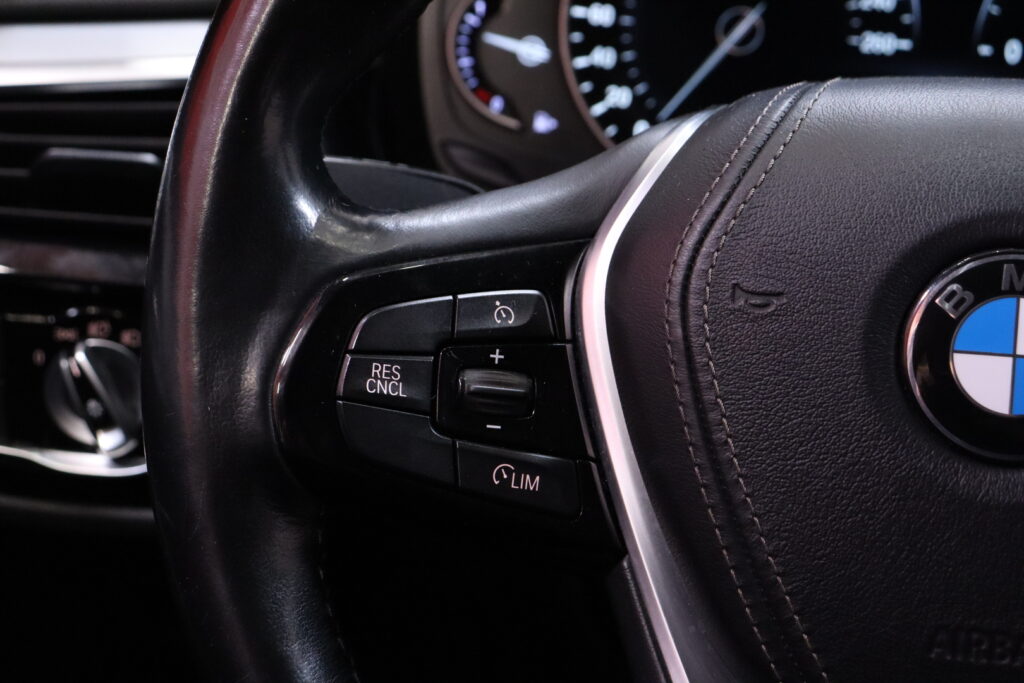 tuotekuva-BMW-520-YKO-129-2026-04-08-112008-17 tuotekuva-BMW-520-YKO-129-2026-04-08-112008-17