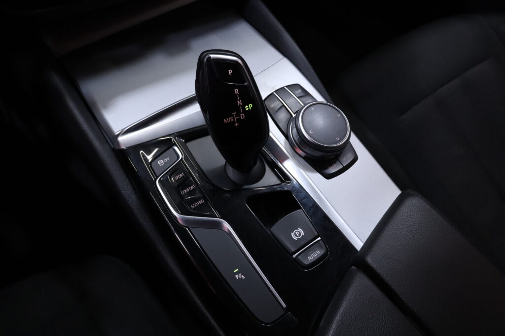 tuotekuva-BMW-520-YKO-129-2026-04-08-112008-25 tuotekuva-BMW-520-YKO-129-2026-04-08-112008-25