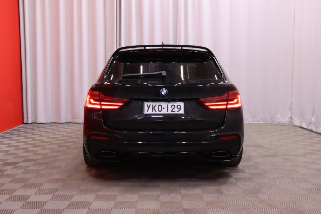 BMW - 520 - G31 Touring 520d A Business / Seisontatuuletus ajastimella / Vakionopeudensäädin Ohjauspyörän lämmitys / 2x renkaat // BMW - 520 - G31 Touring 520d A Business / Seisontatuuletus ajastimella / Vakionopeudensäädin Ohjauspyörän lämmitys / 2x renkaat // - Farmari