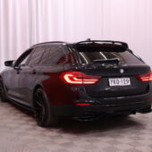 BMW - 520 - G31 Touring 520d A Business / Seisontatuuletus ajastimella / Vakionopeudensäädin Ohjauspyörän lämmitys / 2x renkaat // - Farmari