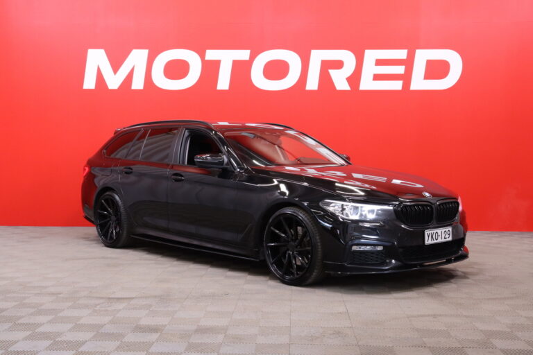 BMW - 520 - G31 Touring 520d A Business / Seisontatuuletus ajastimella / Vakionopeudensäädin Ohjauspyörän lämmitys / 2x renkaat // - Farmari