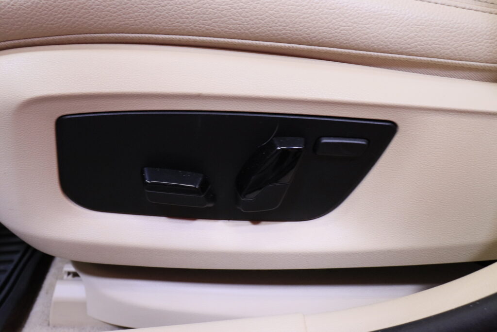BMW - 530 - G30 iPerformance Sedan M sport // LED / Harman&Kardon / Prof.navi / CarPlay / Lämmitettävä ratti / Shadow Line // BMW - 530 - G30 iPerformance Sedan M sport // LED / Harman&Kardon / Prof.navi / CarPlay / Lämmitettävä ratti / Shadow Line // - Sedan