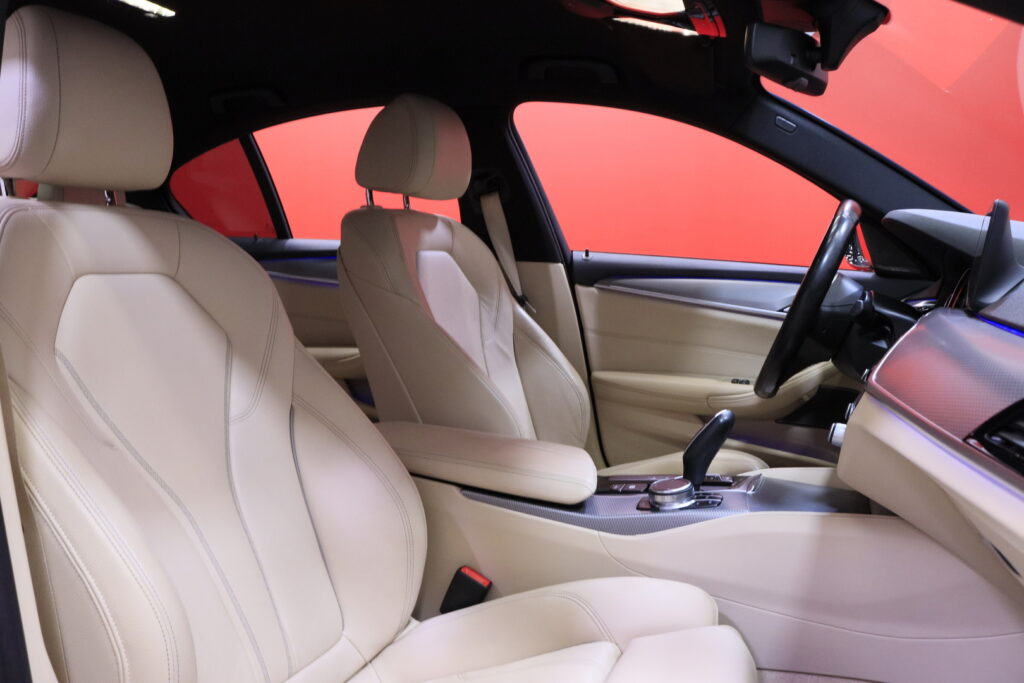 BMW - 530 - G30 iPerformance Sedan M sport // LED / Harman&Kardon / Prof.navi / CarPlay / Lämmitettävä ratti / Shadow Line // BMW - 530 - G30 iPerformance Sedan M sport // LED / Harman&Kardon / Prof.navi / CarPlay / Lämmitettävä ratti / Shadow Line // - Sedan