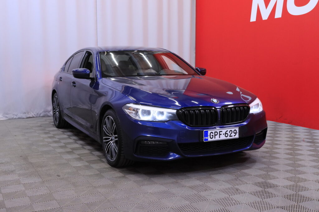 BMW - 530 - G30 iPerformance Sedan M sport // LED / Harman&Kardon / Prof.navi / CarPlay / Lämmitettävä ratti / Shadow Line // BMW - 530 - G30 iPerformance Sedan M sport // LED / Harman&Kardon / Prof.navi / CarPlay / Lämmitettävä ratti / Shadow Line // - Sedan