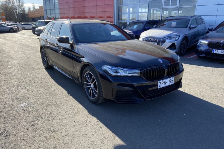 BMW - 530 - G31 Touring 530e xDrive M Sport LCI - Farmari