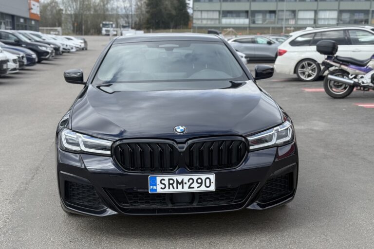 BMW - 545 - G30 Sedan 545e xDrive A M Sport - Sedan