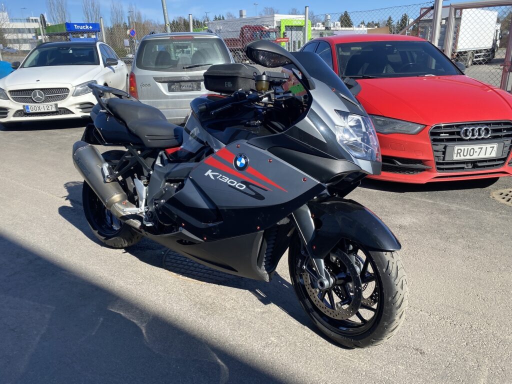BMW - K - 1300 S // Juuri saapunut! / 2x Laukut / Akrapovic / ESA / Kahvalämppärit / Navi // BMW - K - 1300 S // Juuri saapunut! / 2x Laukut / Akrapovic / ESA / Kahvalämppärit / Navi // - Moottoripyörä