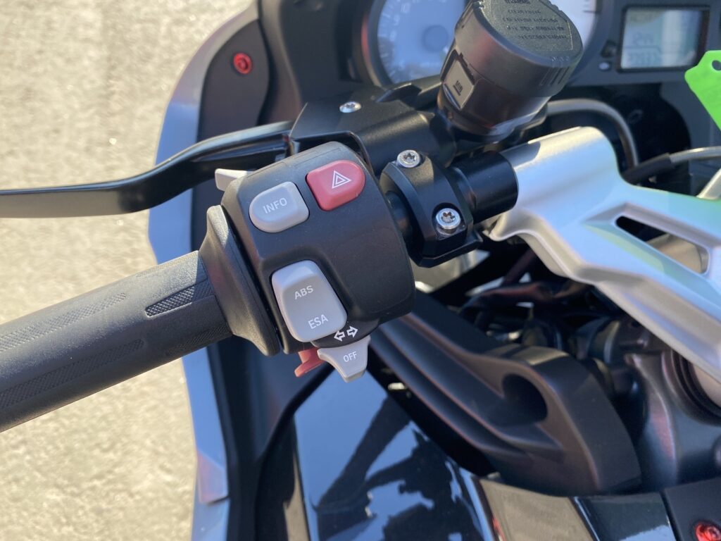 BMW - K - 1300 S // Juuri saapunut! / 2x Laukut / Akrapovic / ESA / Kahvalämppärit / Navi // BMW - K - 1300 S // Juuri saapunut! / 2x Laukut / Akrapovic / ESA / Kahvalämppärit / Navi // - Moottoripyörä