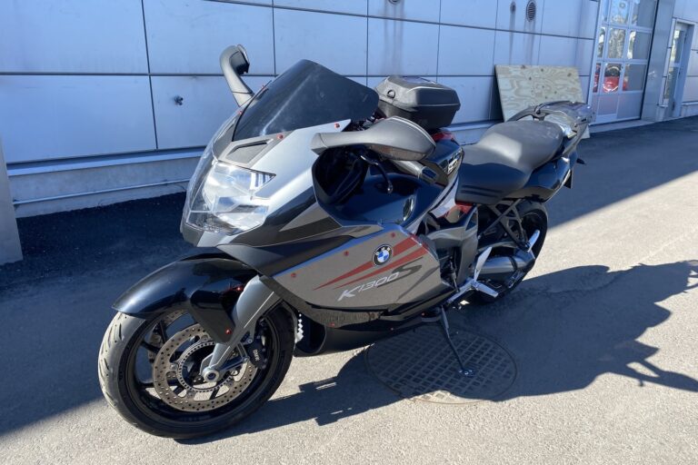 BMW - K - 1300 S // Juuri saapunut! / 2x Laukut / Akrapovic / ESA / Kahvalämppärit / Navi // - Moottoripyörä