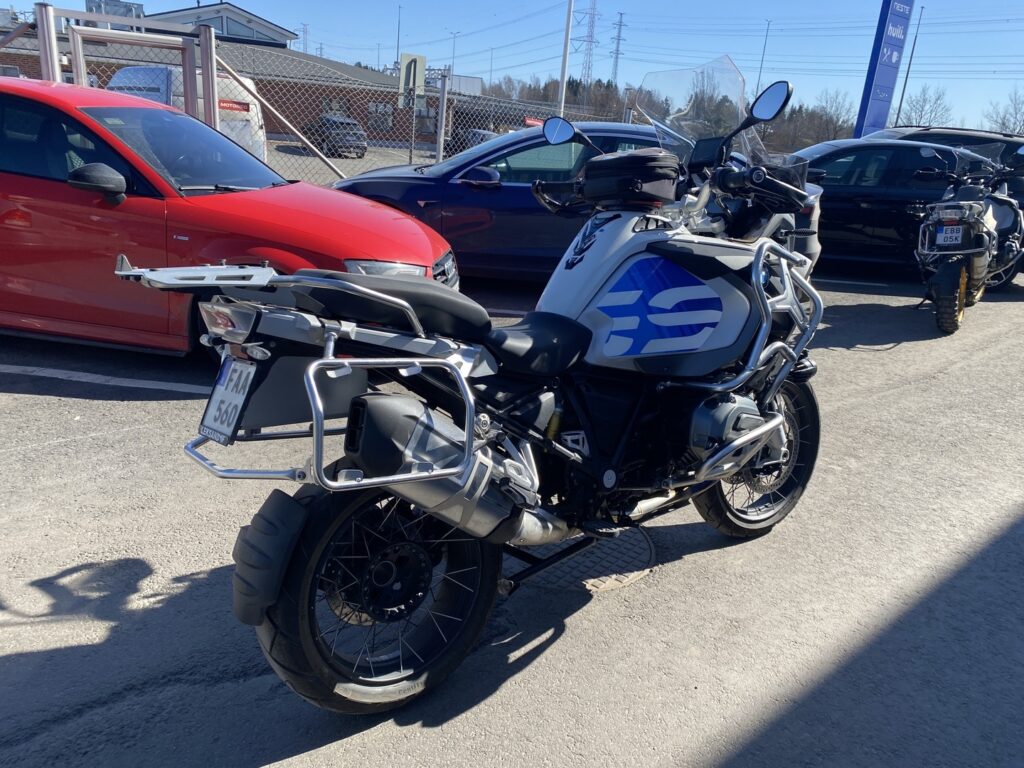 BMW - R - 1200GS Adventure / Navi / Laukut / Dynamic ESA / Vakkari / Driving modes PRO // BMW - R - 1200GS Adventure / Navi / Laukut / Dynamic ESA / Vakkari / Driving modes PRO // - Moottoripyörä