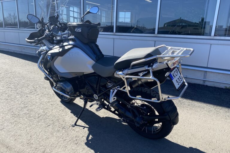 BMW - R - 1200GS Adventure // Juuri saapunut! / Dynamic ESA / 3x Laukut / Raudat / LED / Lisävalot // - Moottoripyörä