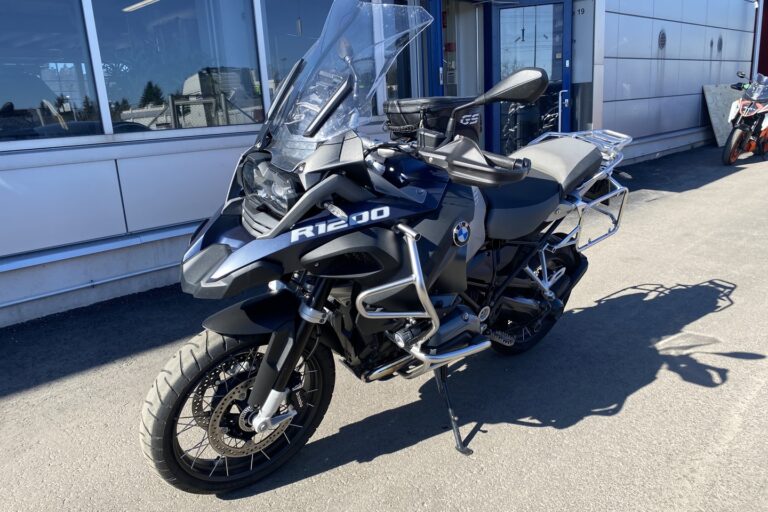 BMW - R - 1200GS Adventure // Juuri saapunut! / Dynamic ESA / 3x Laukut / Raudat / LED / Lisävalot // - Moottoripyörä