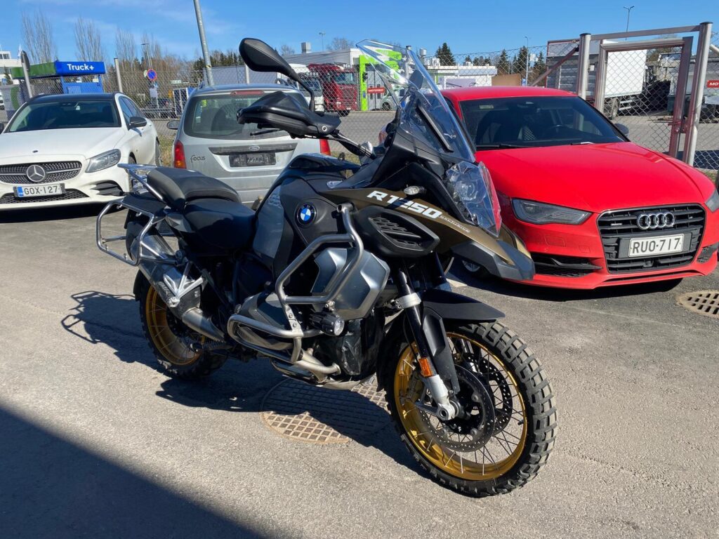 BMW - R - 1250 GS Adventure // 2x Laukut / Dynamic ESA / Shifter PRO / Keyless / Driving modes PRO / Vakkari // BMW - R - 1250 GS Adventure // 2x Laukut / Dynamic ESA / Shifter PRO / Keyless / Driving modes PRO / Vakkari // - Moottoripyörä