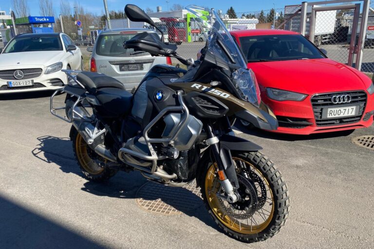 BMW - R - 1250 GS Adventure // 2x Laukut / Dynamic ESA / Shifter PRO / Keyless / Driving modes PRO / Vakkari // - Moottoripyörä