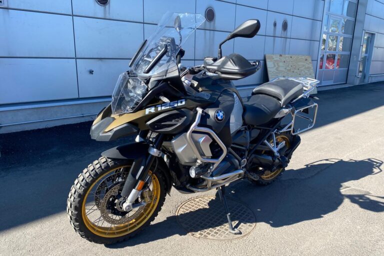 BMW - R - 1250 GS Adventure // 2x Laukut / Dynamic ESA / Shifter PRO / Keyless / Driving modes PRO / Vakkari // - Moottoripyörä