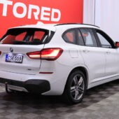 BMW - X1 - F48 xDrive25e A Business M Sport // Koukku / Sporttinahat / Tutkat / LED / Vakkari / - Farmari