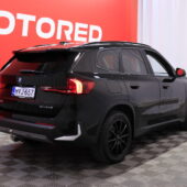 BMW - X1 - U11 25e xDrive Charged Edition / 1-Om. Merkkihuollettu Suomi-auto / ACC / Harman&Kardon / Muistipenkki hieronnalla / Koukku / - Maastoauto