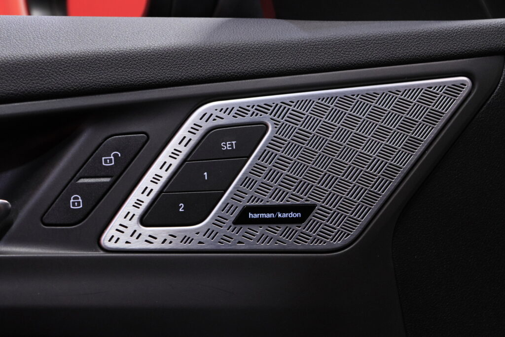 BMW - X1 - U11 25e xDrive Charged Edition / 1-Om. Merkkihuollettu Suomi-auto / ACC / Harman&Kardon / Muistipenkki hieronnalla / Koukku / BMW - X1 - U11 25e xDrive Charged Edition / 1-Om. Merkkihuollettu Suomi-auto / ACC / Harman&Kardon / Muistipenkki hieronnalla / Koukku / - Maastoauto