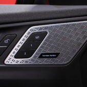 BMW - X1 - U11 25e xDrive Charged Edition / 1-Om. Merkkihuollettu Suomi-auto / ACC / Harman&Kardon / Muistipenkki hieronnalla / Koukku / - Maastoauto