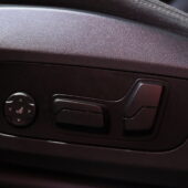 BMW - X1 - U11 25e xDrive Charged Edition / 1-Om. Merkkihuollettu Suomi-auto / ACC / Harman&Kardon / Muistipenkki hieronnalla / Koukku / - Maastoauto