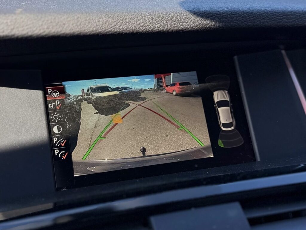 BMW - X4 - F26 LCI xDrive20d A Business M Sport BMW - X4 - F26 LCI xDrive20d A Business M Sport - Sedan