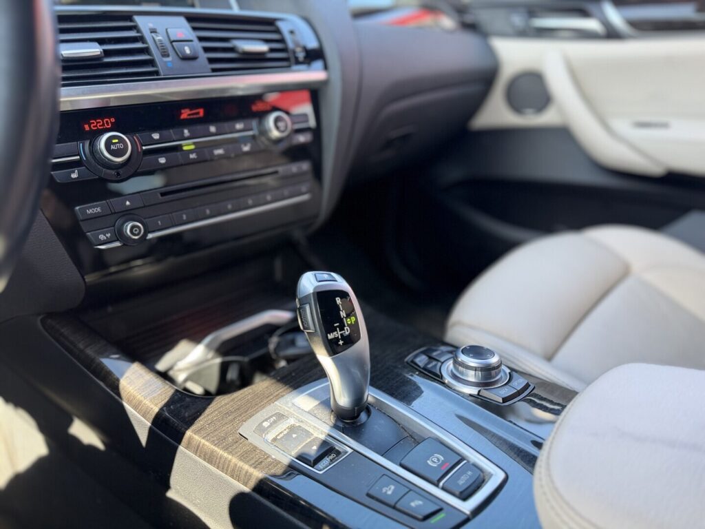 BMW - X4 - F26 LCI xDrive20d A Business M Sport BMW - X4 - F26 LCI xDrive20d A Business M Sport - Sedan