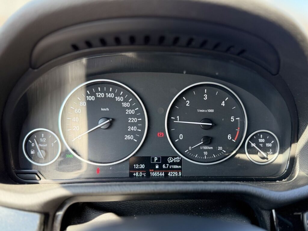 BMW - X4 - F26 LCI xDrive20d A Business M Sport BMW - X4 - F26 LCI xDrive20d A Business M Sport - Sedan