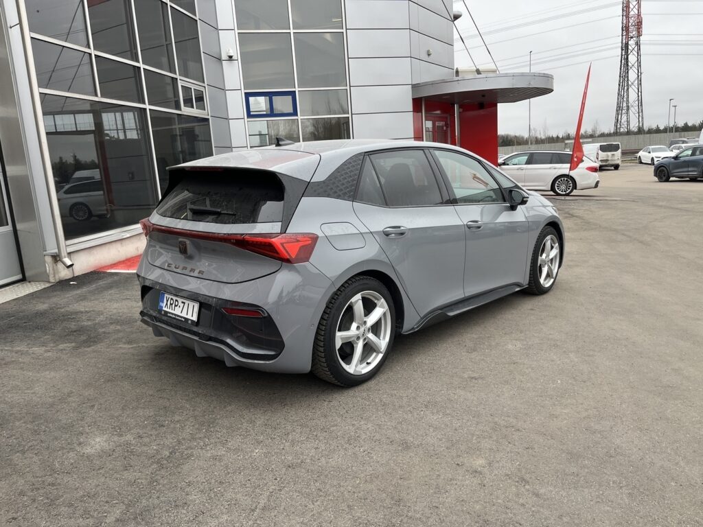 Cupra - Born - BORN 170 KW 58/62 KWH Cupra - Born - BORN 170 KW 58/62 KWH - Farmari