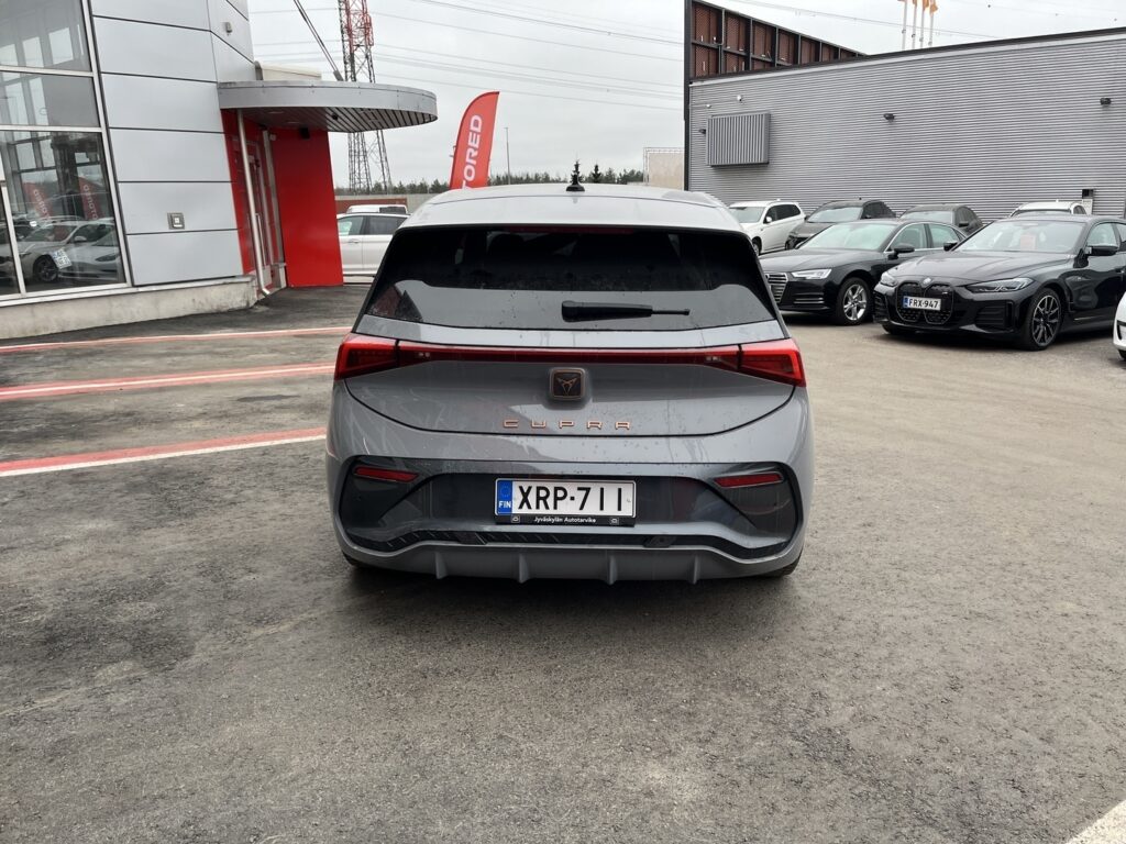 Cupra - Born - BORN 170 KW 58/62 KWH Cupra - Born - BORN 170 KW 58/62 KWH - Farmari