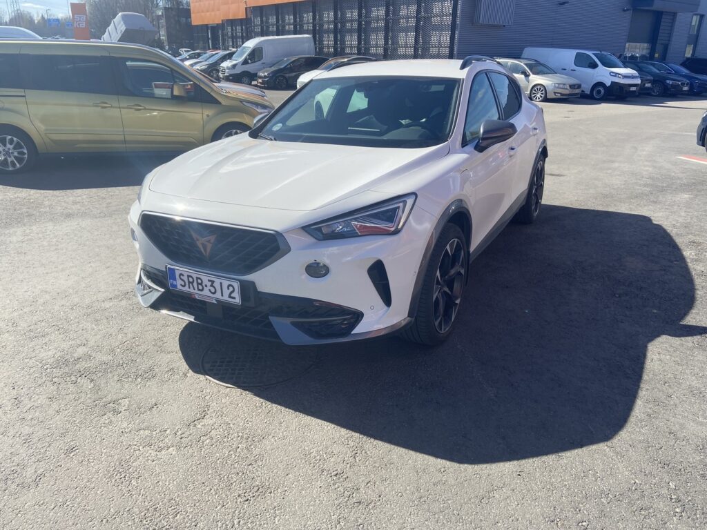 Cupra - Formentor - 1.4 PHEV 150 kW e-HYBRID DSG Cupra - Formentor - 1.4 PHEV 150 kW e-HYBRID DSG - Maastoauto