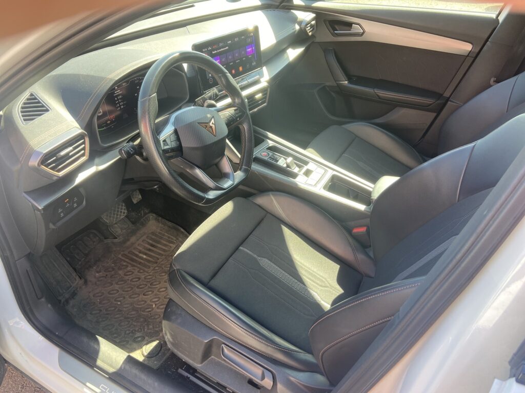 Cupra - Formentor - 1.4 PHEV 150 kW e-HYBRID DSG Cupra - Formentor - 1.4 PHEV 150 kW e-HYBRID DSG - Maastoauto