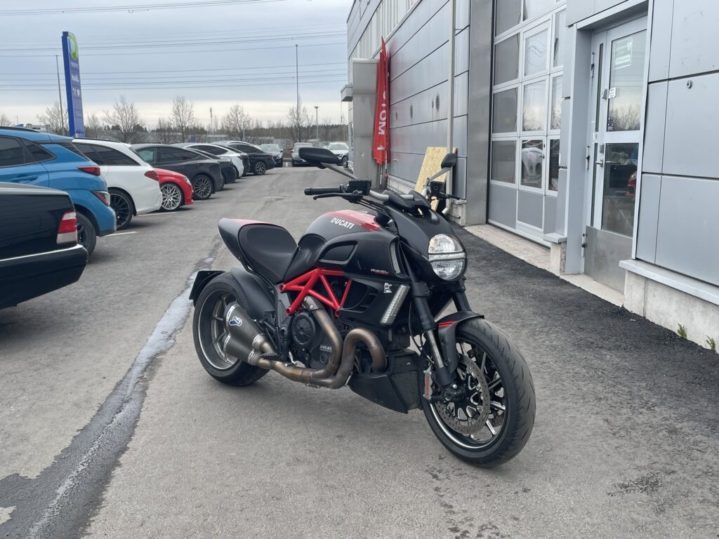 DUCATI - DIAVEL - 1200 Carbon // Juuri tullut! / Termignoni / Brembo / ABS / Huoltokirja // - Moottoripyörä