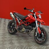 DUCATI - HYPERMOTARD - 1100 // Juuri saapunut! / Suomi-pyörä / Hiilikuitu / Termignoni / Huoltokirja // - Moottoripyörä